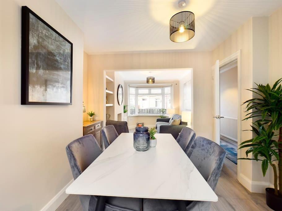 It'S Broadway Baby! Great House Close To City Centre Belfast Esterno foto